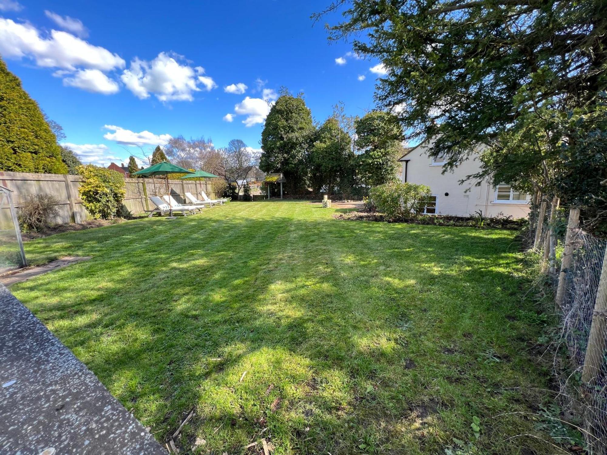 Luxury Cottage With Garden Bredon Bagian luar foto