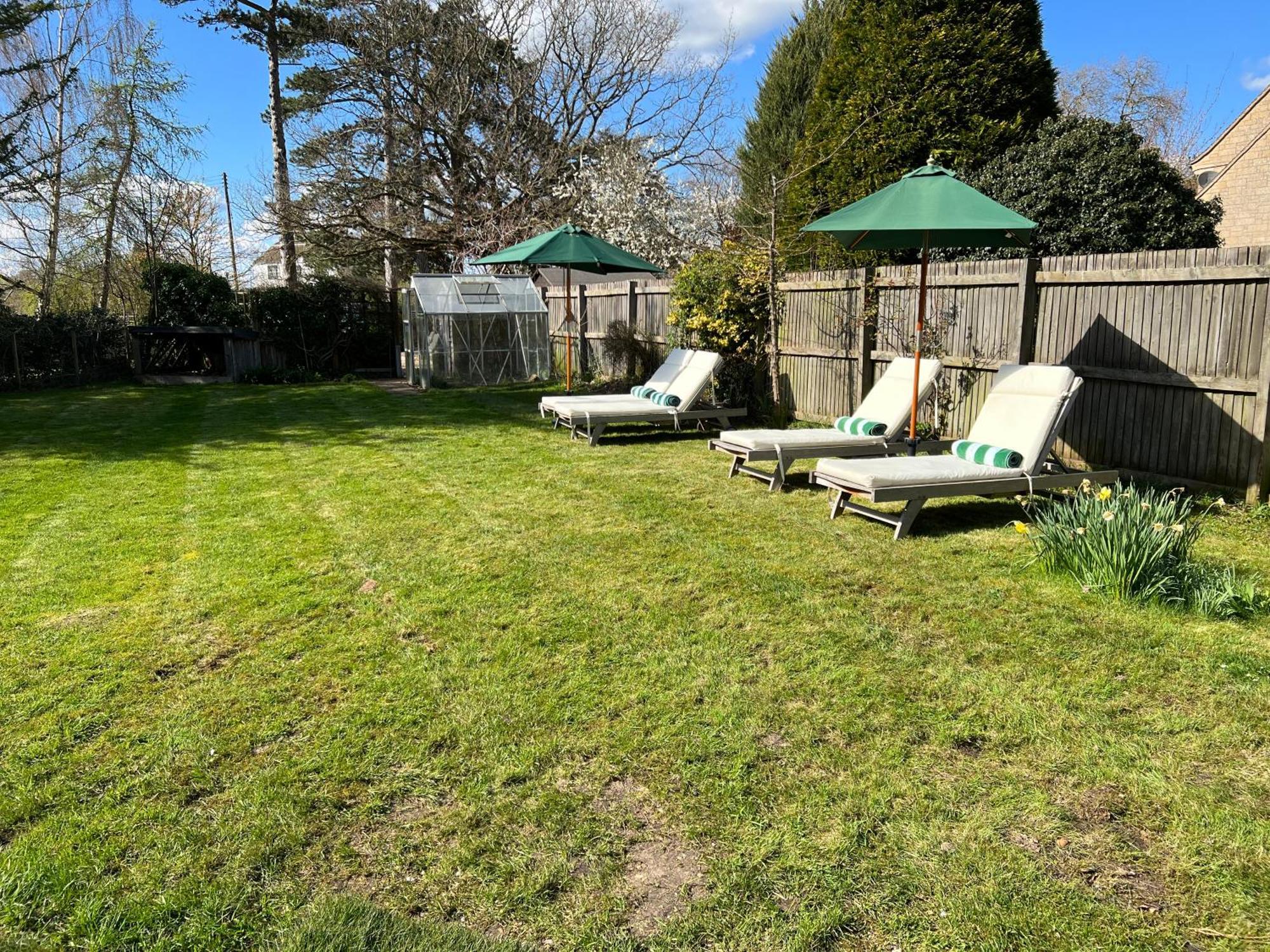 Luxury Cottage With Garden Bredon Bagian luar foto